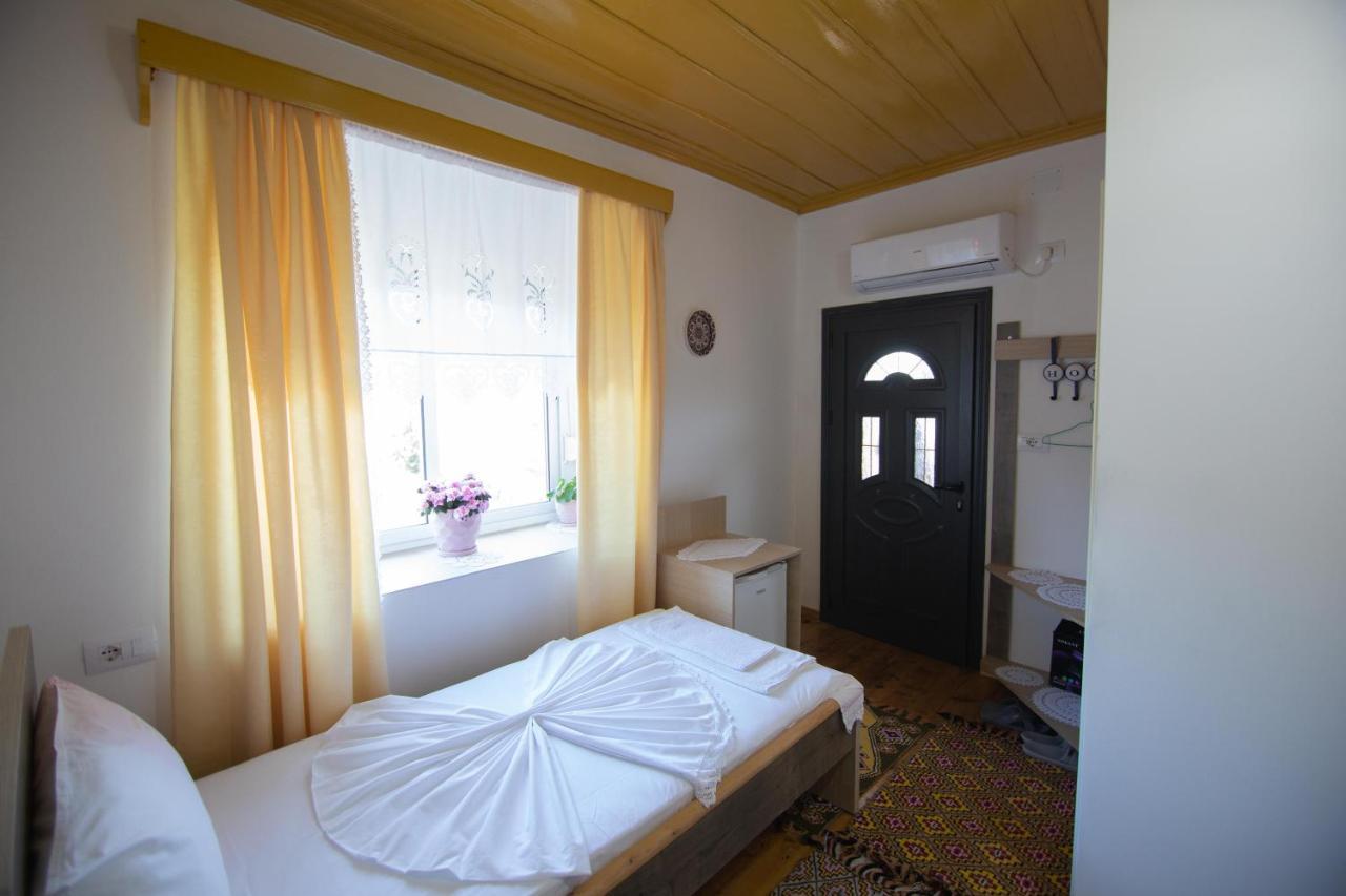 The Mosaic House - Shtepia Me Mozaik Hotel Permet Ngoại thất bức ảnh