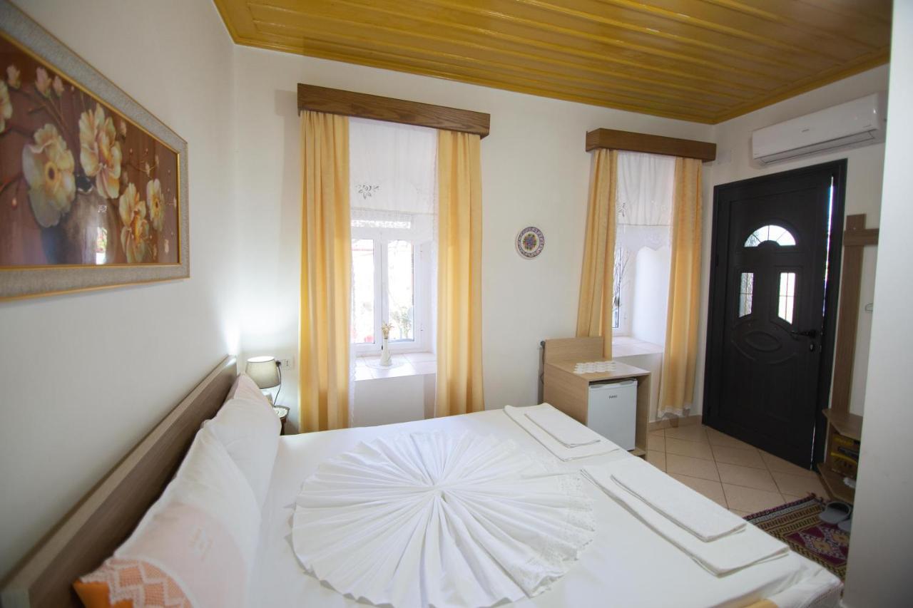 The Mosaic House - Shtepia Me Mozaik Hotel Permet Ngoại thất bức ảnh