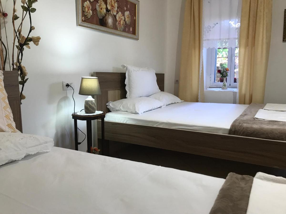 The Mosaic House - Shtepia Me Mozaik Hotel Permet Ngoại thất bức ảnh